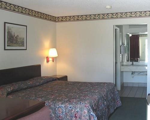 Scottish Inns Westcott Street Хюстън Екстериор снимка