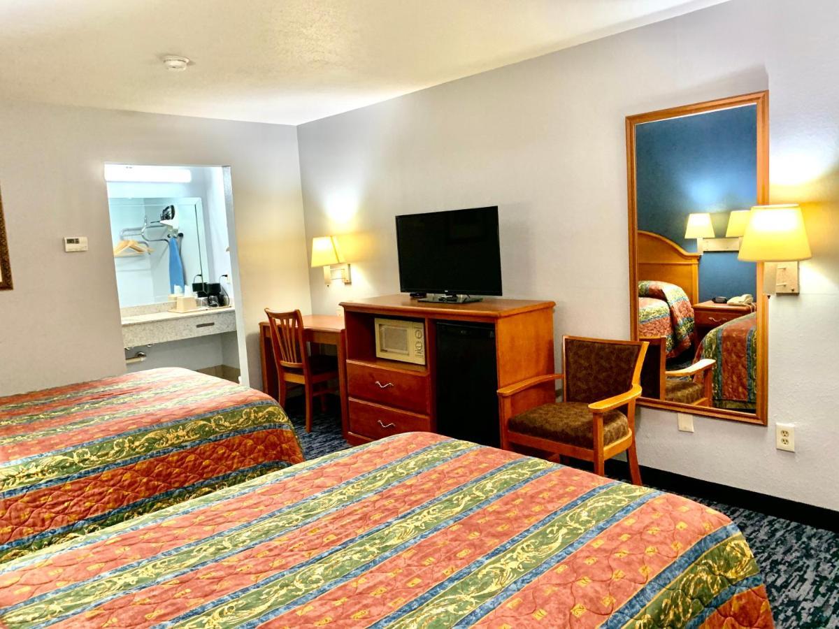 Scottish Inns Westcott Street Хюстън Екстериор снимка